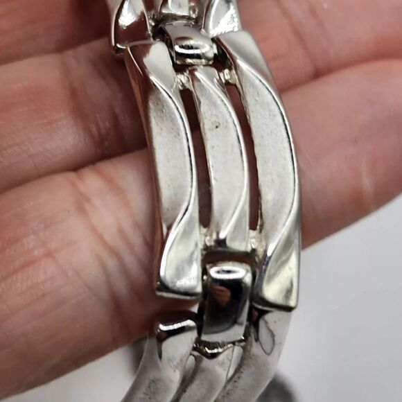 Vintage Trifari Rhodium Necklace Golden Gate 22" - Picture 8 of 9